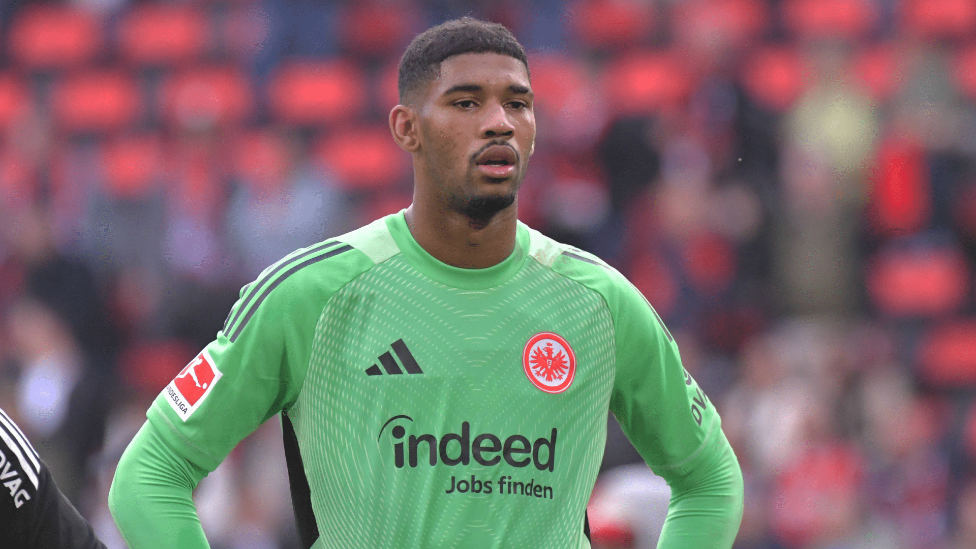 Por que Frankfurt mant&eacute;m confian&ccedil;a em brasileiro mesmo ap&oacute;s erro crucial na Bundesliga