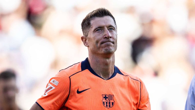 Manchester United tem desacordo interno por Lewandowski após gastar R$ 500 milhões em camisa 9