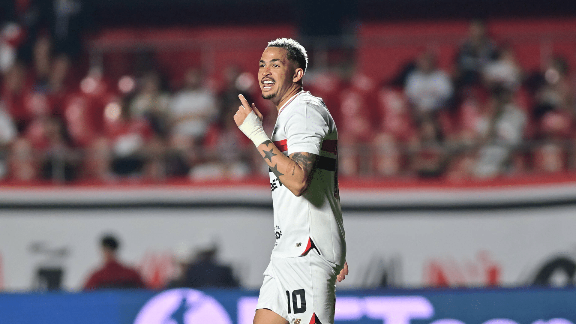 &lsquo;N&atilde;o gosta de mim?&rsquo;: O que motivou desabafo de Luciano ap&oacute;s gol 100 pelo S&atilde;o Paulo