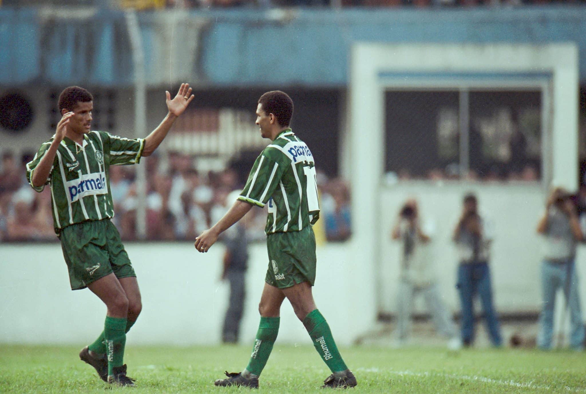 Rivaldo e Djalminha no Palmeiras na &eacute;poca do patroc&iacute;nio Parmalat