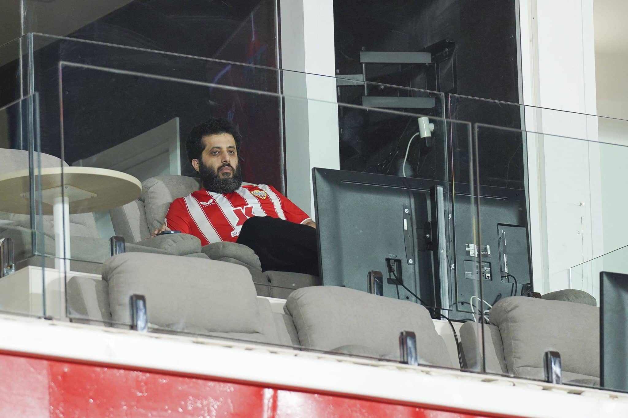 Turki Al-Sheikh em jogo do Almer&iacute;a