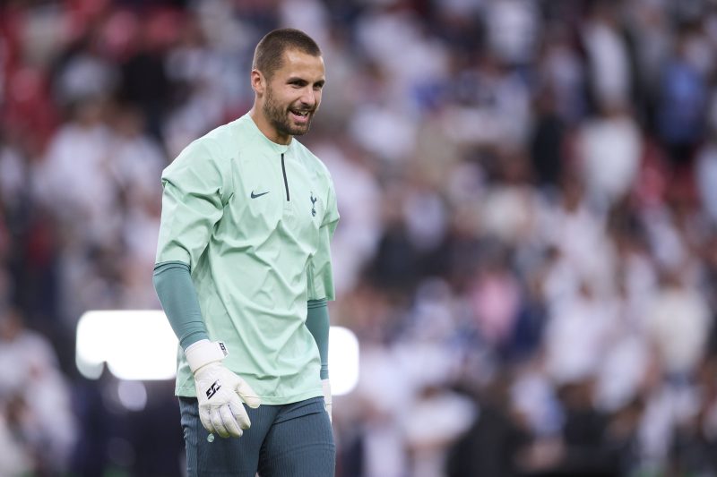 O ex-jogador do Tottenham que abandonou a carreira para se tornar diretor de cinema