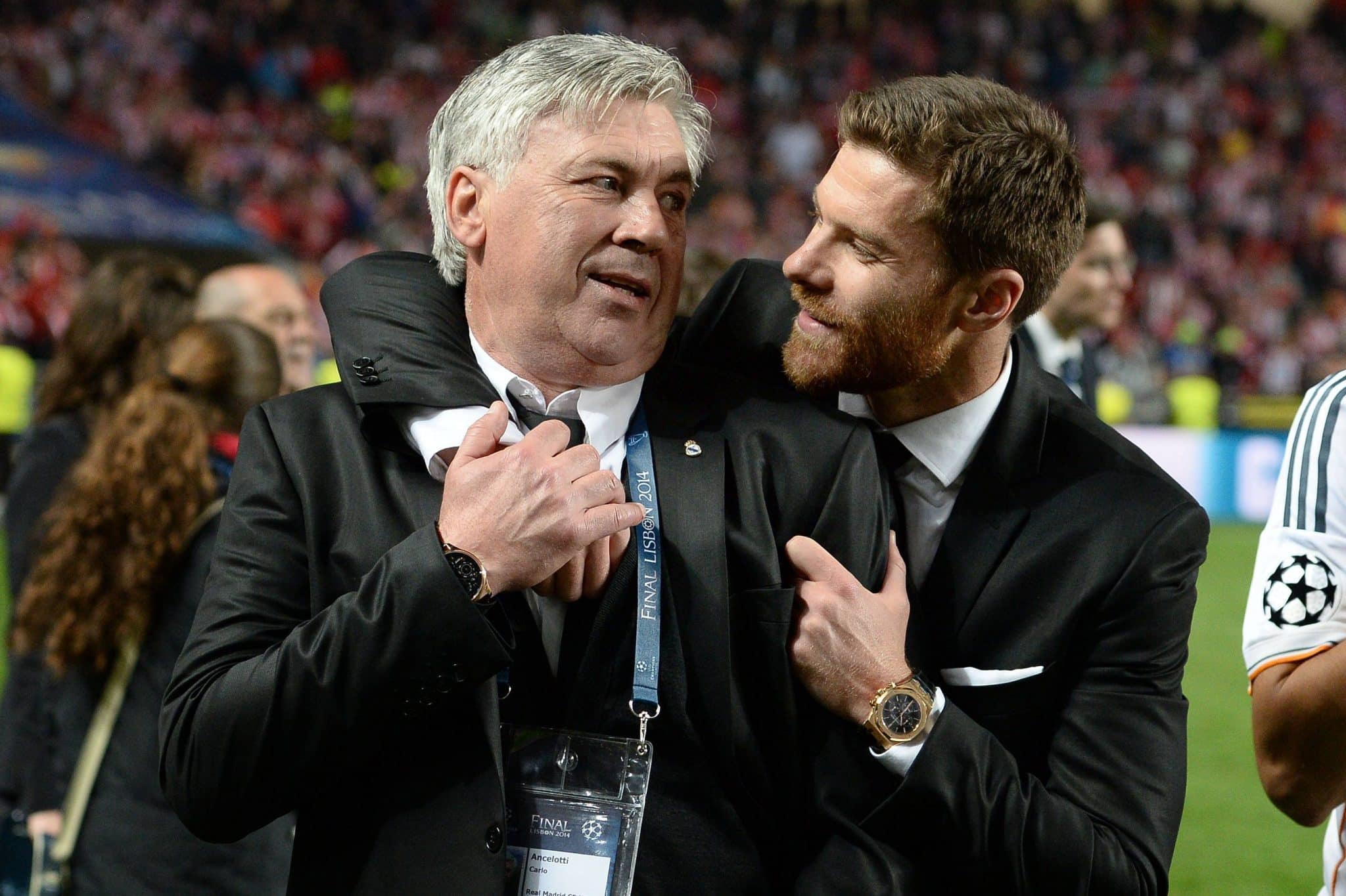 Carlo Ancelotti e Xabi Alonso na comemora&ccedil;&atilde;o do t&iacute;tulo da Champions League do Real Madrid, em 2014
