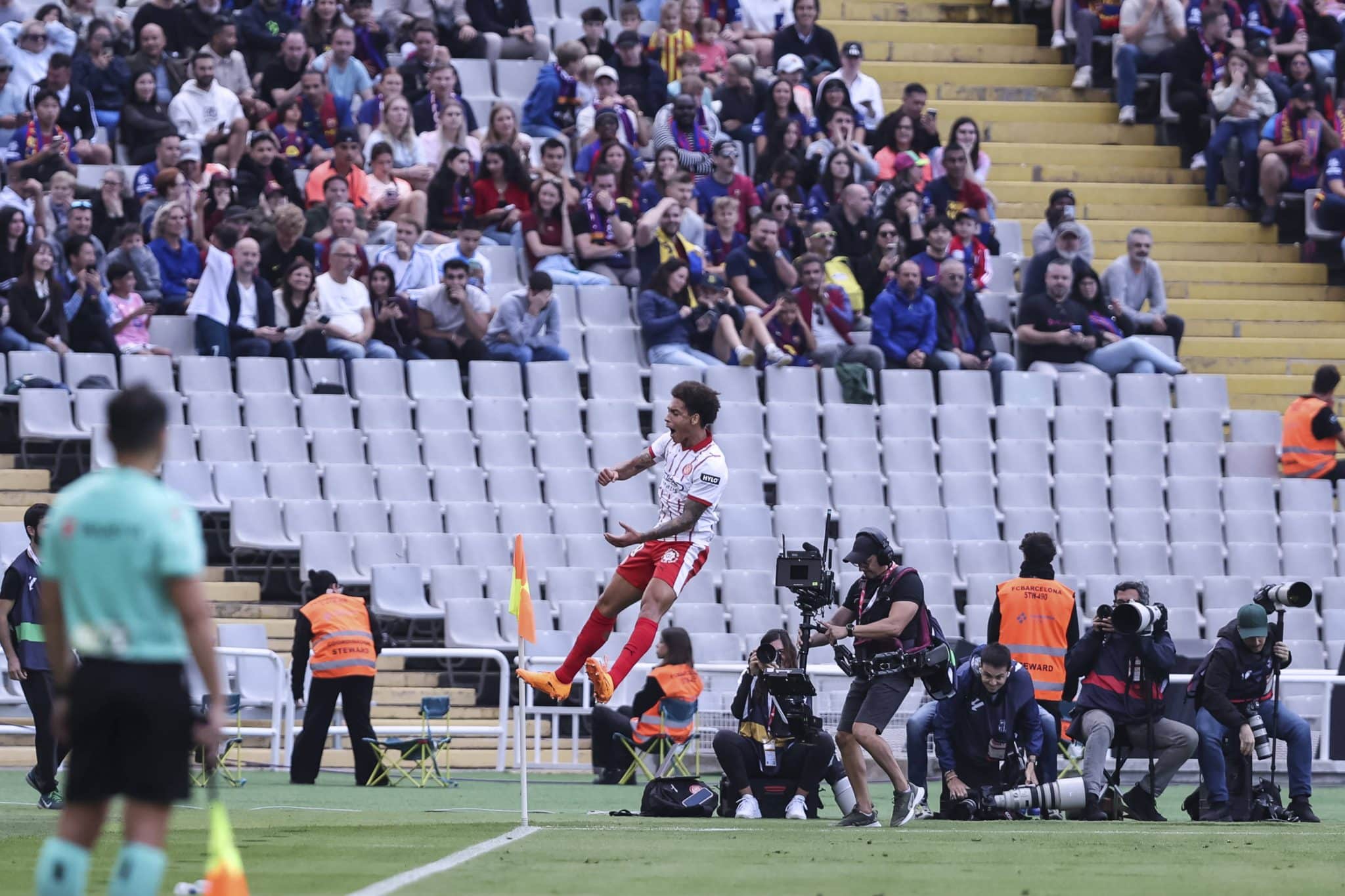 Axel Witsel comemora gol do Girona sobre Barcelona (Foto: Imago)