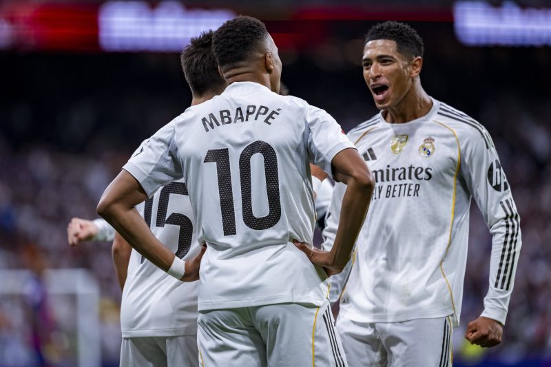 Bellingham exibe duas facetas da carreira e Real Madrid bate Barcelona com ‘cara de Alonso’