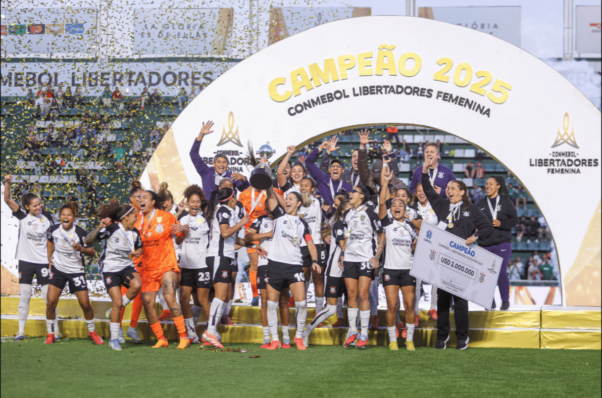 Corinthians conquista hexa da Libertadores diante de novo momento do futebol feminino no continente