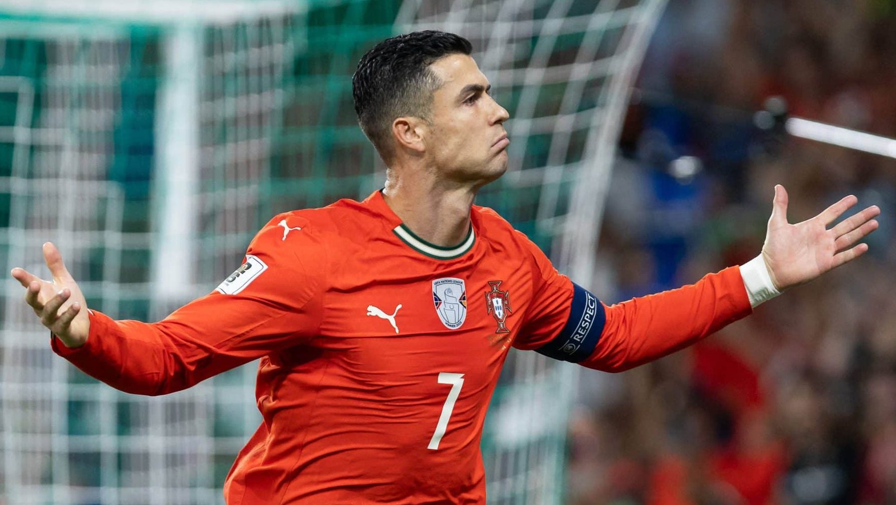 Cristiano Ronaldo quebra novo recorde, mas vacilos adiam classifica&ccedil;&atilde;o de Portugal