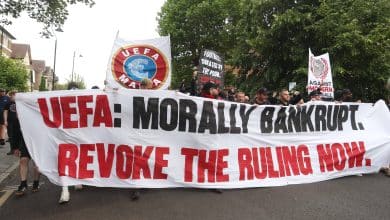 Uefa pode flexibilizar regra que prejudicou Crystal Palace antes de sa&iacute;da de Textor; entenda