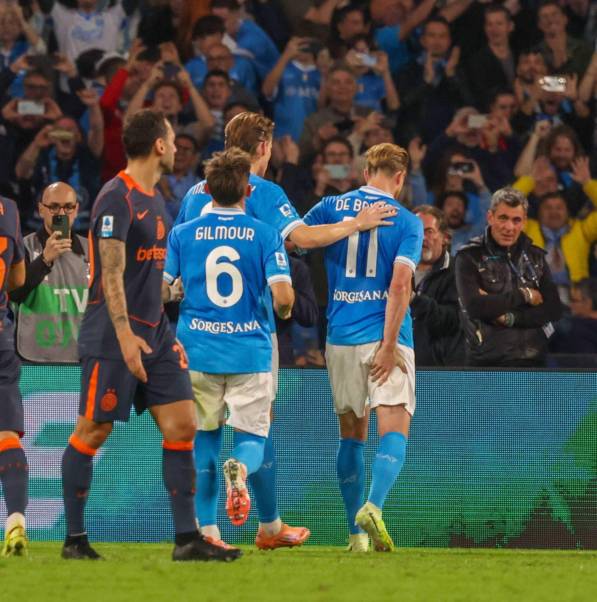 De Bruyne sofre les&atilde;o 