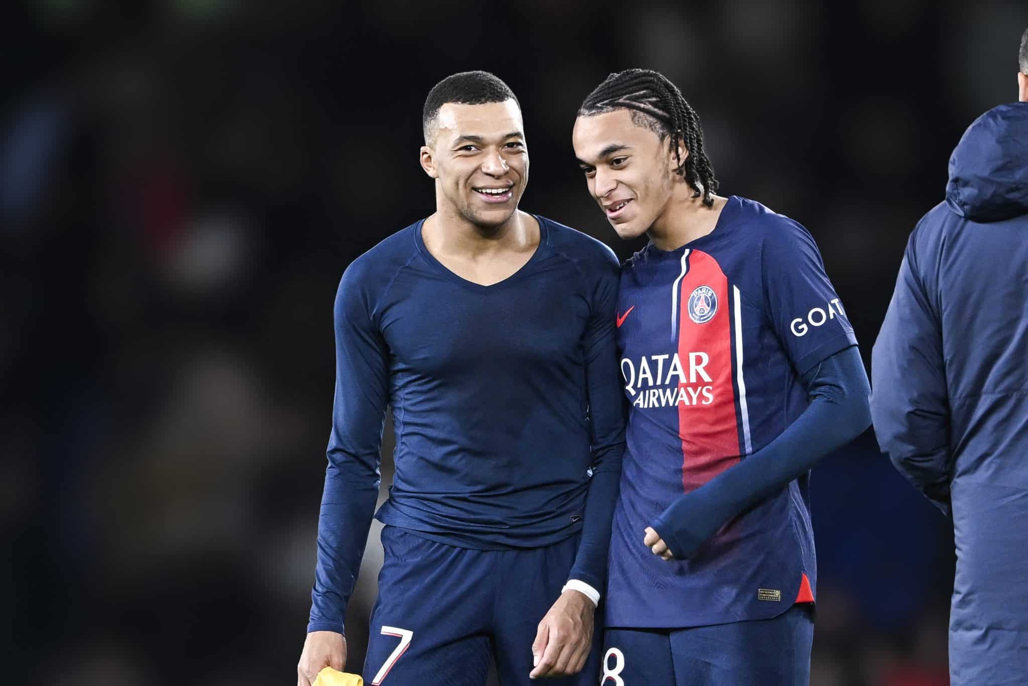 Ligue 1 &ndash; Ethan Mbappe Makes PSG Debut Alongside Brother Kylia Kylian Mbappe and his brother Ethan Mbappe during the Lig
