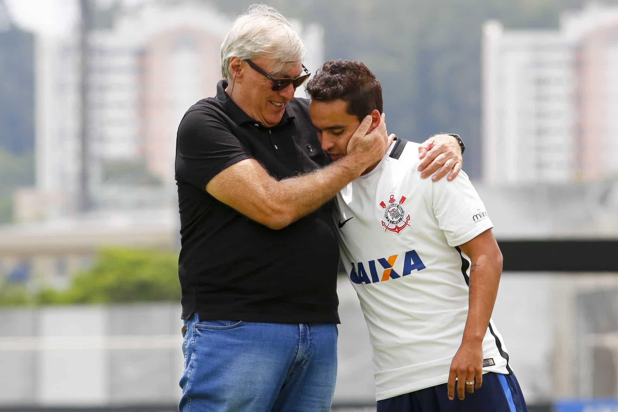 Flavio Adauto Jadson Corinthians 2017