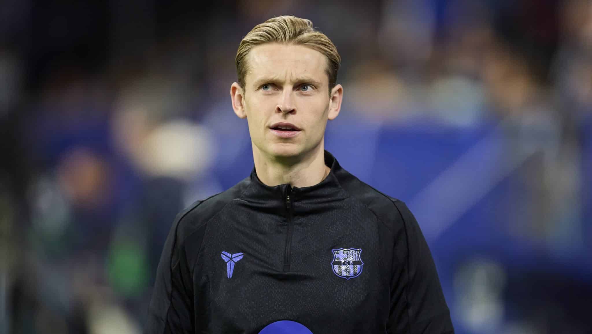 Frenkie de Jong antes de jogo do Barcelona