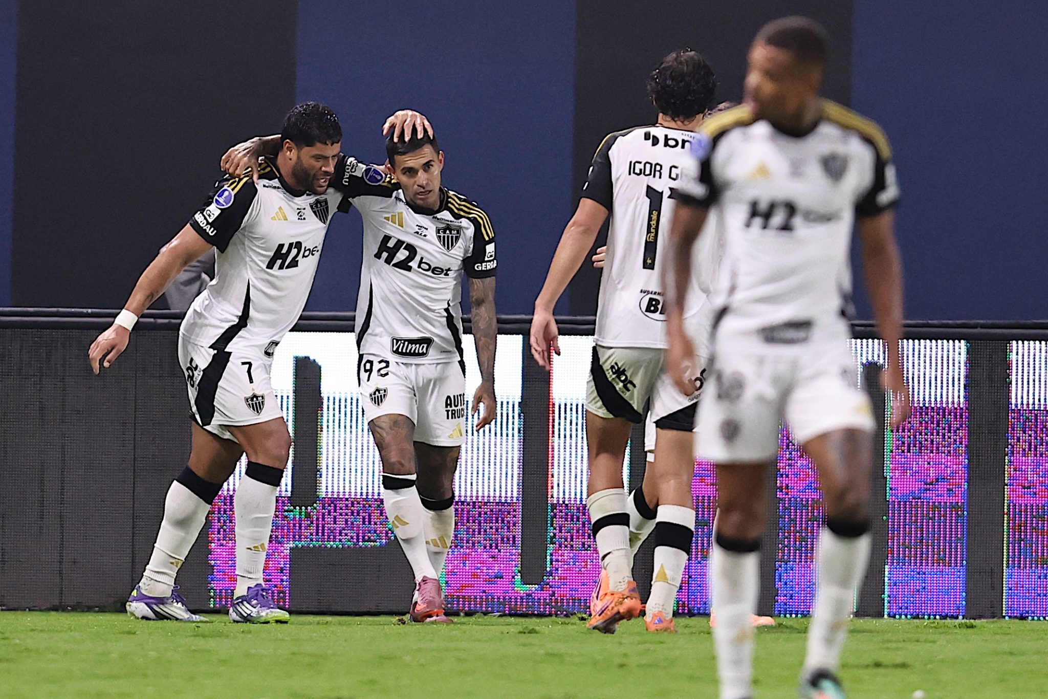 Hulk e Dudu resgatam Atl&eacute;tico-MG ap&oacute;s estrat&eacute;gia ruir no in&iacute;cio contra o Del Valle