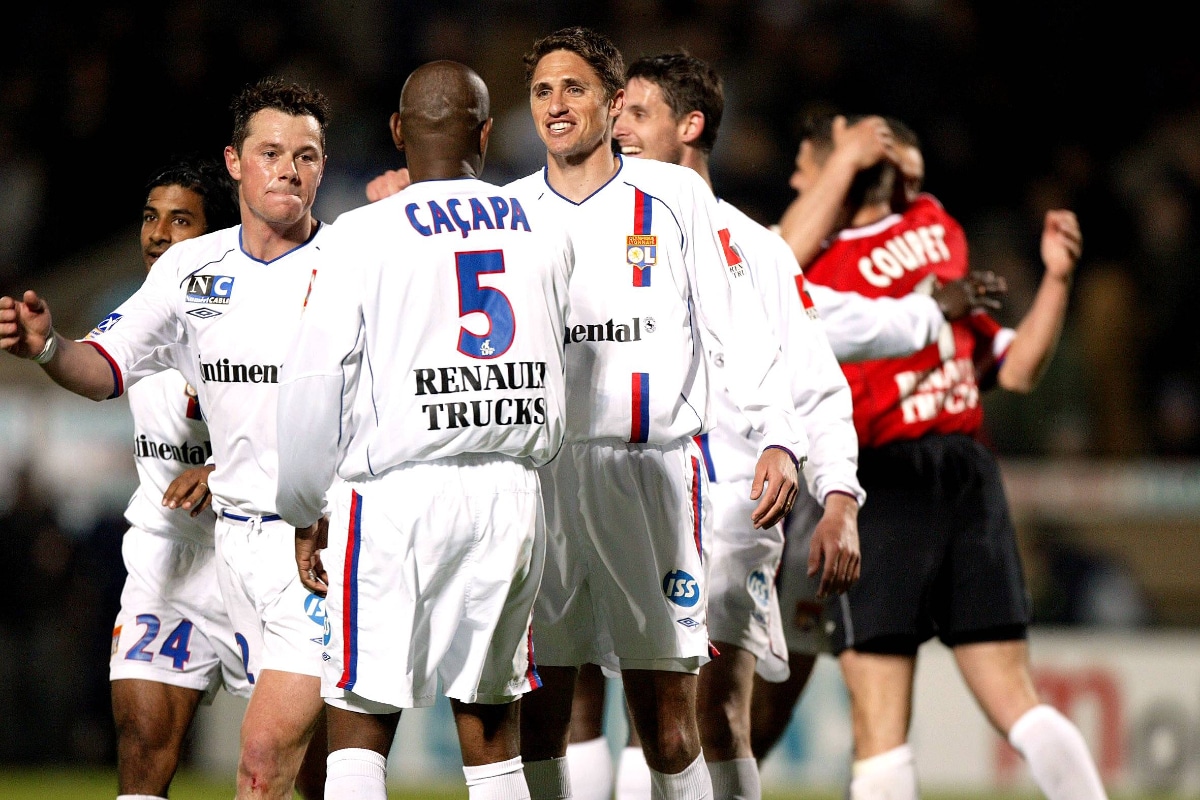 Edmilson e Ca&ccedil;apa do Lyon em 2003