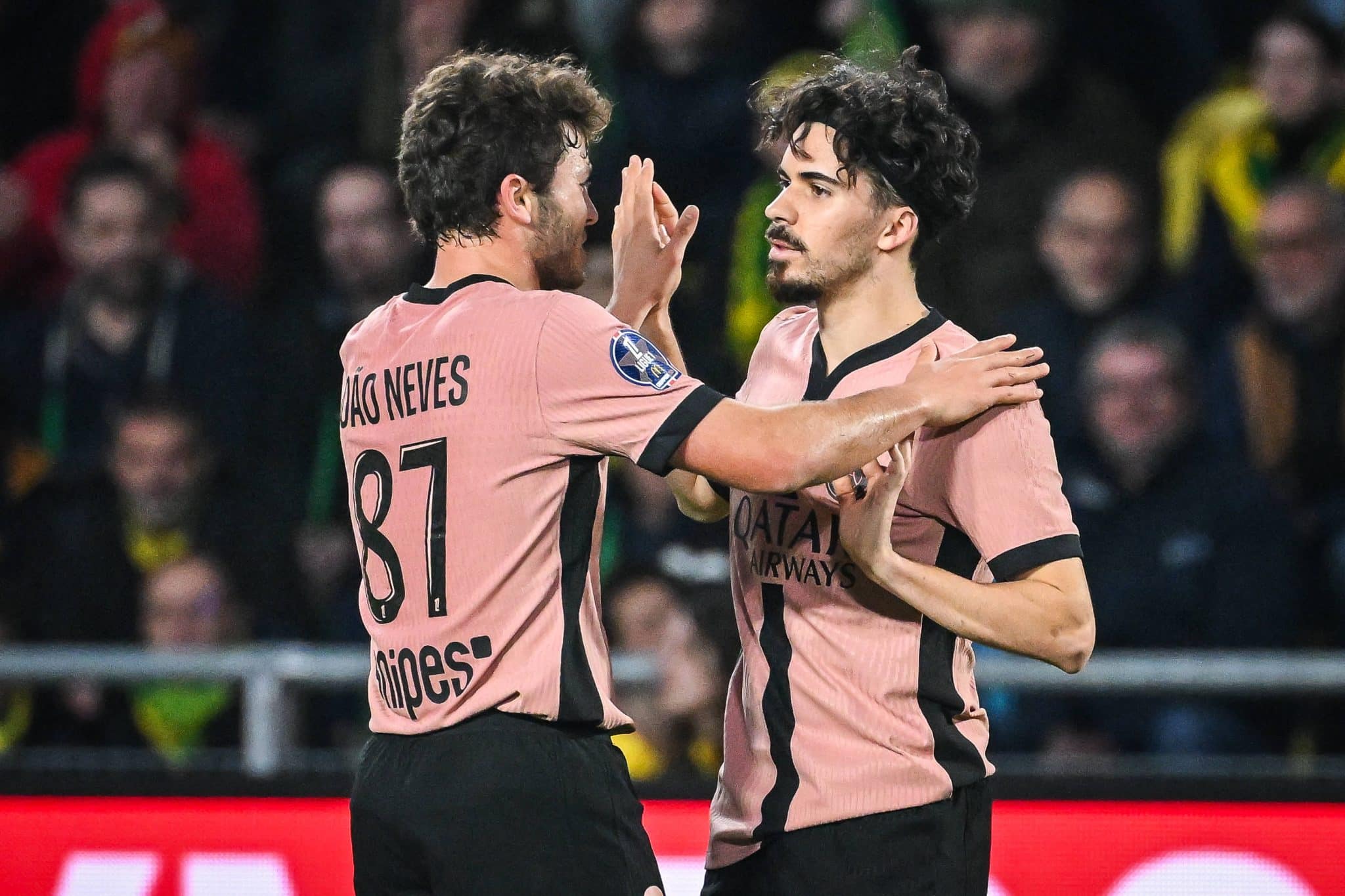 Jo&atilde;o Neves e Vitinha pelo PSG (Foto: Imago)