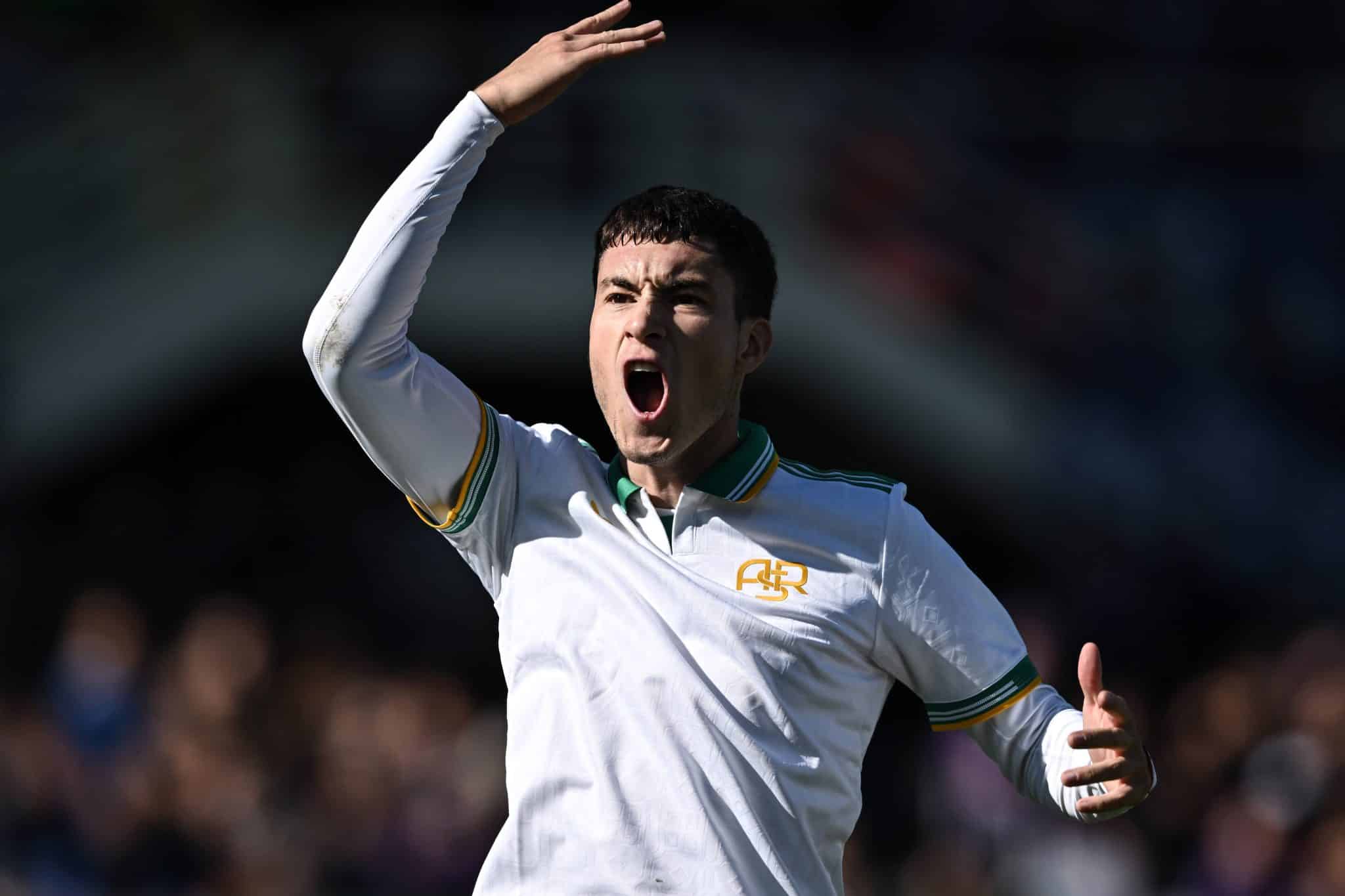 Matias Soul&eacute; celebra gol pela Roma 