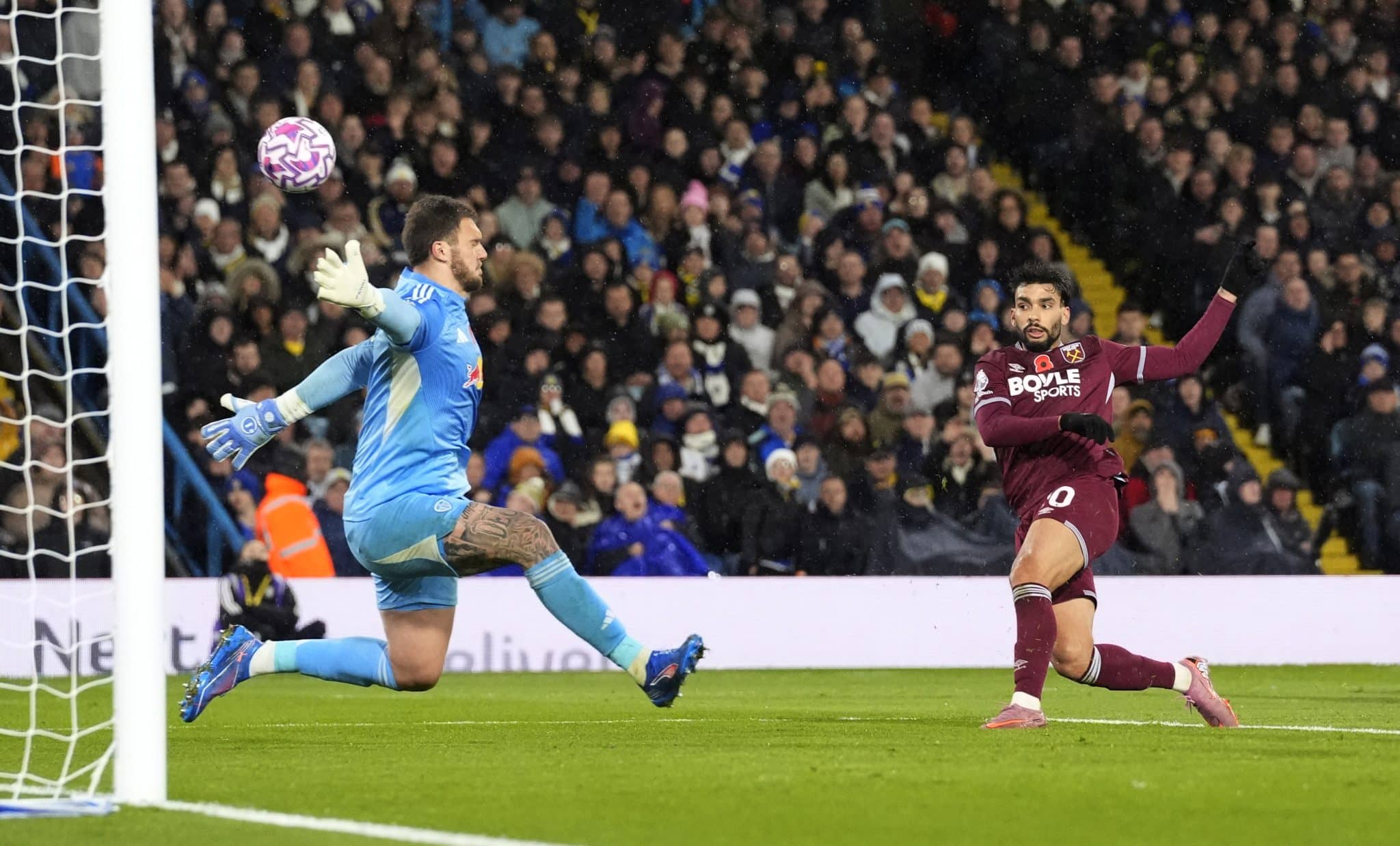 Perri leva a melhor e afunda Paquet&aacute; na crise do West Ham ap&oacute;s derrota na Premier League
