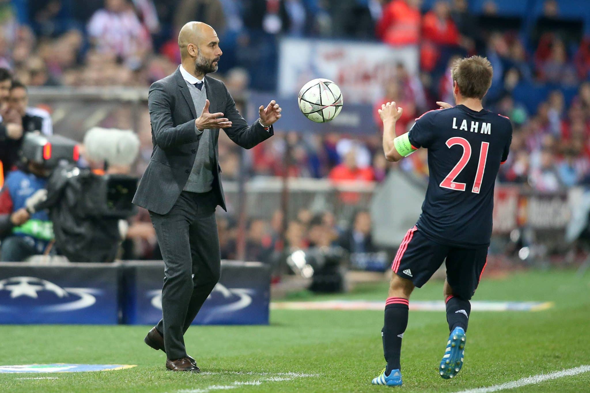 Guardiola e Lahm, dupla que ajudou a moldar o lateral moderno