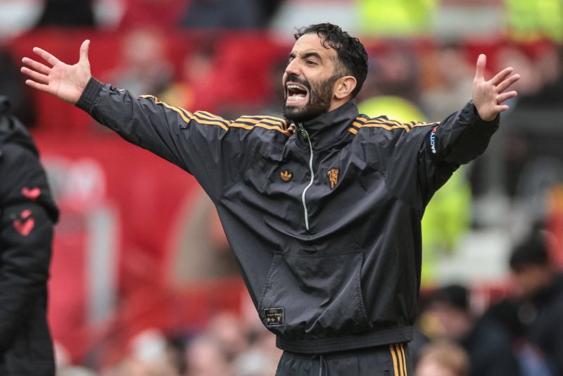 ‘Rúben Amorim está jogando roleta russa com seu emprego no Manchester United’