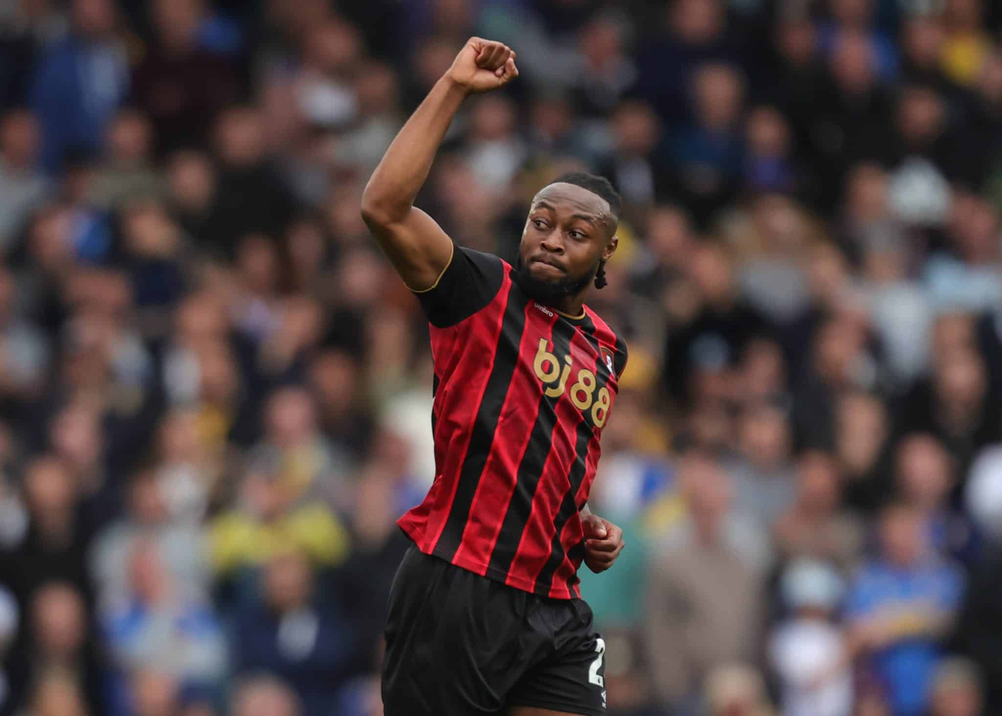 Antoine Semenyo comemora um gol pelo AFC Bournemouth (Foto: Imago)