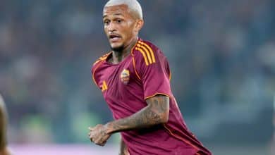 Wesley joga at&eacute; fora de fun&ccedil;&atilde;o na Roma, chama aten&ccedil;&atilde;o e desbanca ex-Liverpool