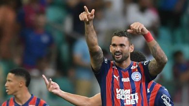 Erro infantil de Danilo condiciona jogo, Flamengo perde lideran&ccedil;a e Ceni quebra tabu