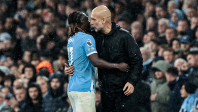 Com ajuda de ex-Liverpool, City &eacute; avassalador e presenteia Guardiola contra seu maior rival