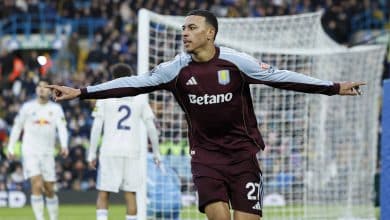 Leeds perde a chance de fazer as pazes com importante aliado e leva virada do Villa