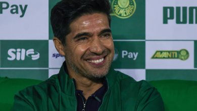Ao &lsquo;entregar&rsquo; t&iacute;tulo para Flamengo, Abel Ferreira repete estrat&eacute;gia de 2023 no Palmeiras