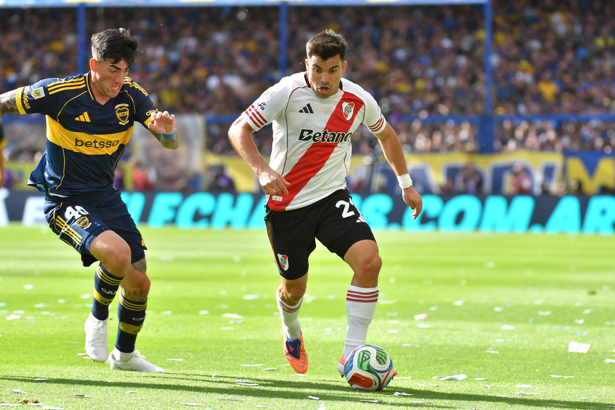 Acu&ntilde;a e Lollo em cl&aacute;ssico entre River Plate e Boca Juniors