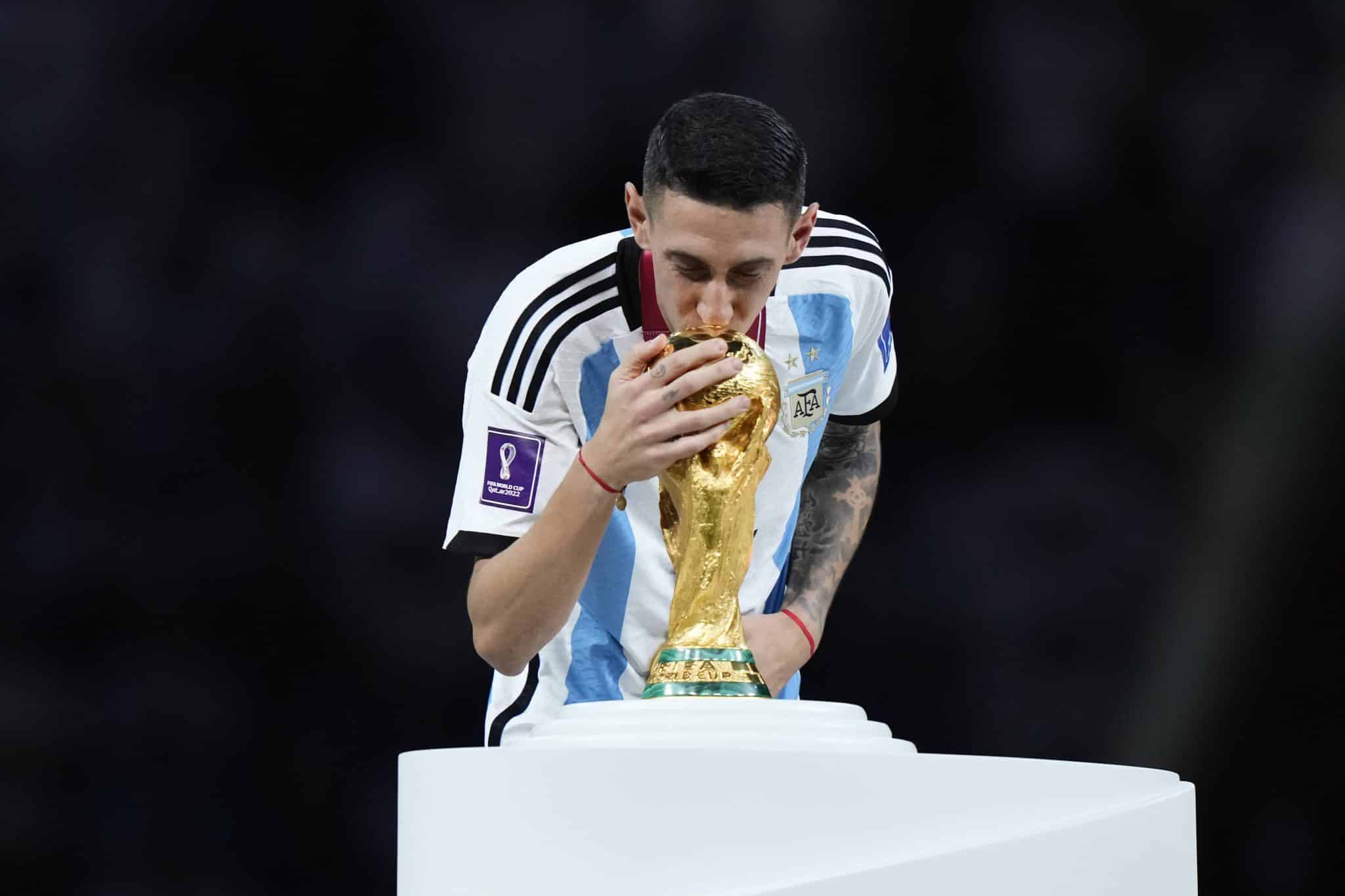 Angel Di Mar&iacute;a durante conquista da Copa do Mundo de 2022 (Foto: IMAGO / NurPhoto)