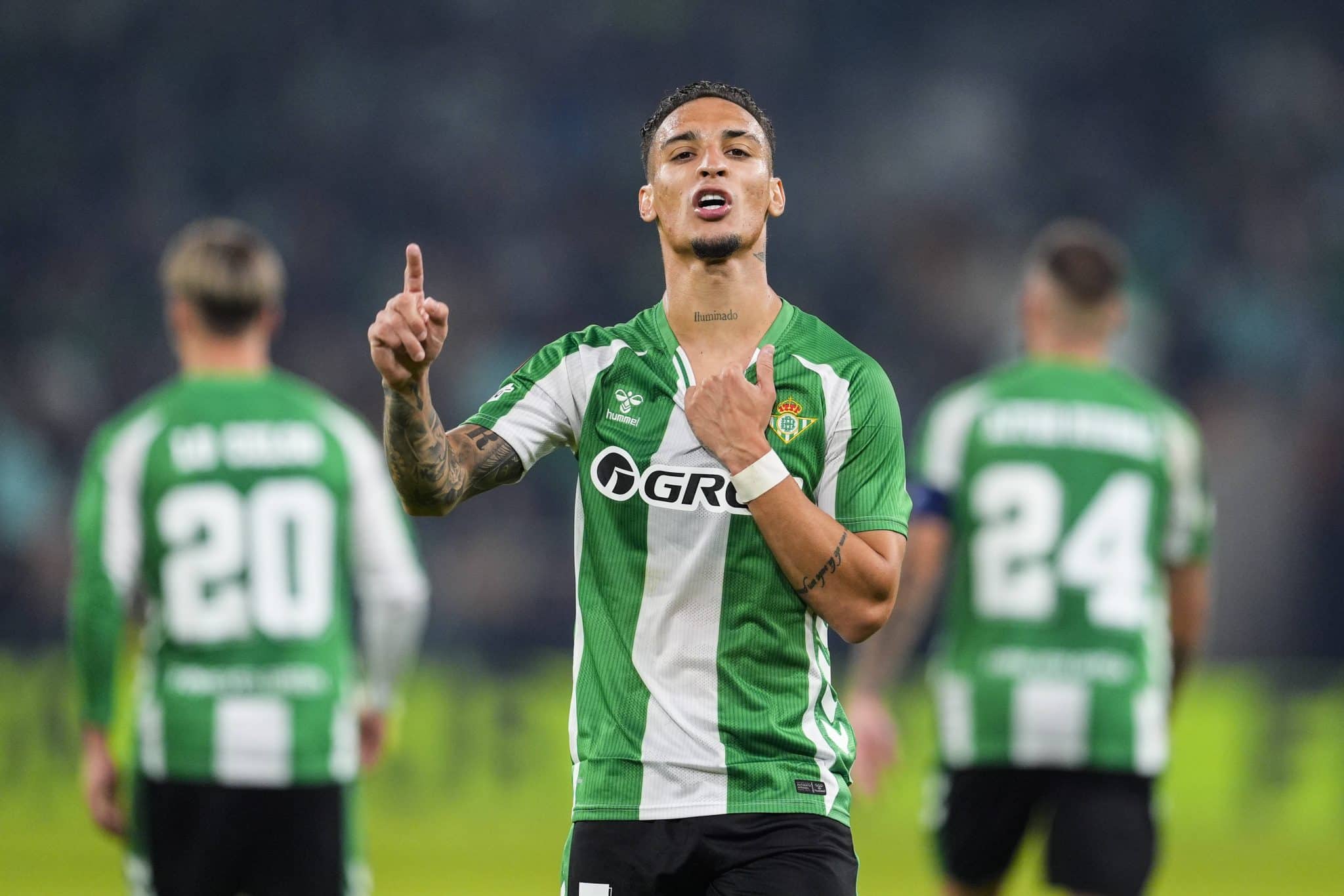 Antony comemora gol do Betis