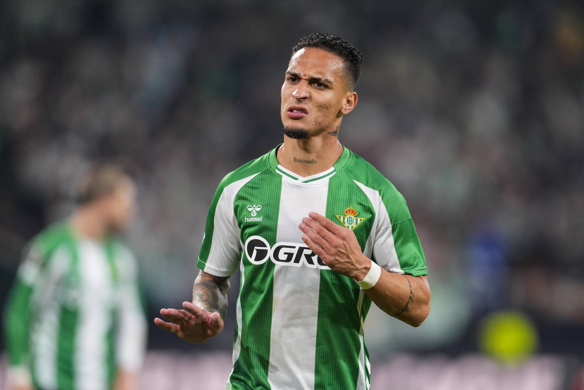 Com gola&ccedil;o, Antony refor&ccedil;a papel na mudan&ccedil;a de patamar europeu do Betis