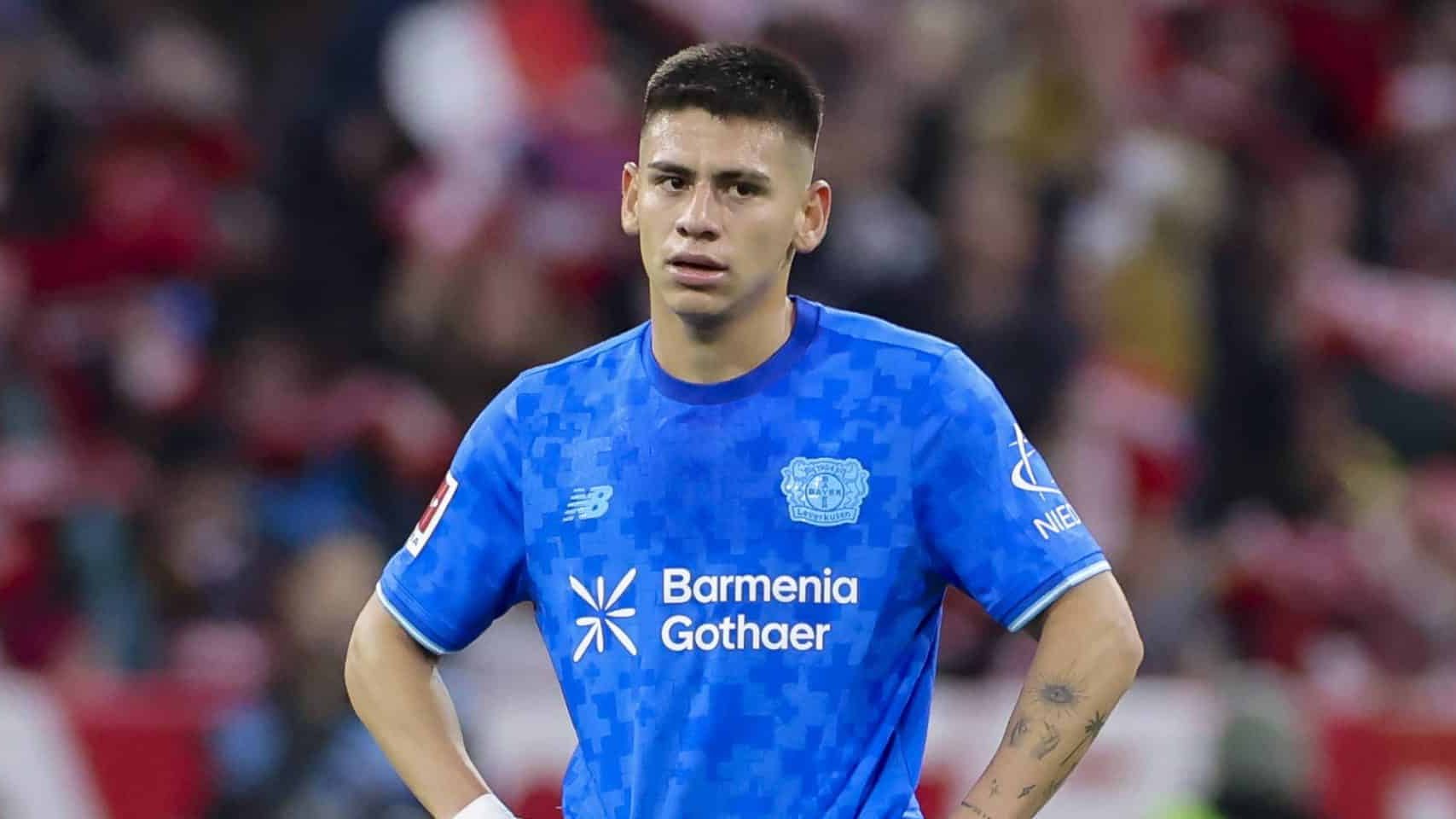 Claudio Echeverri pelo Bayer Leverkusen (Foto: Imago)