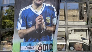 Cinco anos sem Maradona: Como &iacute;dolo segue vivo na mem&oacute;ria e onipresente na capital argentina