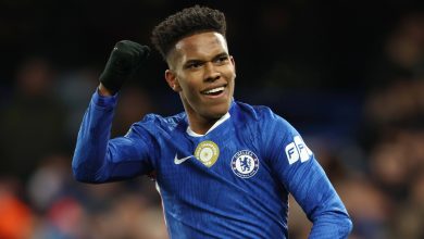 &lsquo;Boa not&iacute;cia para os torcedores do Chelsea. H&aacute; mais Est&ecirc;v&atilde;os a caminho&rsquo;