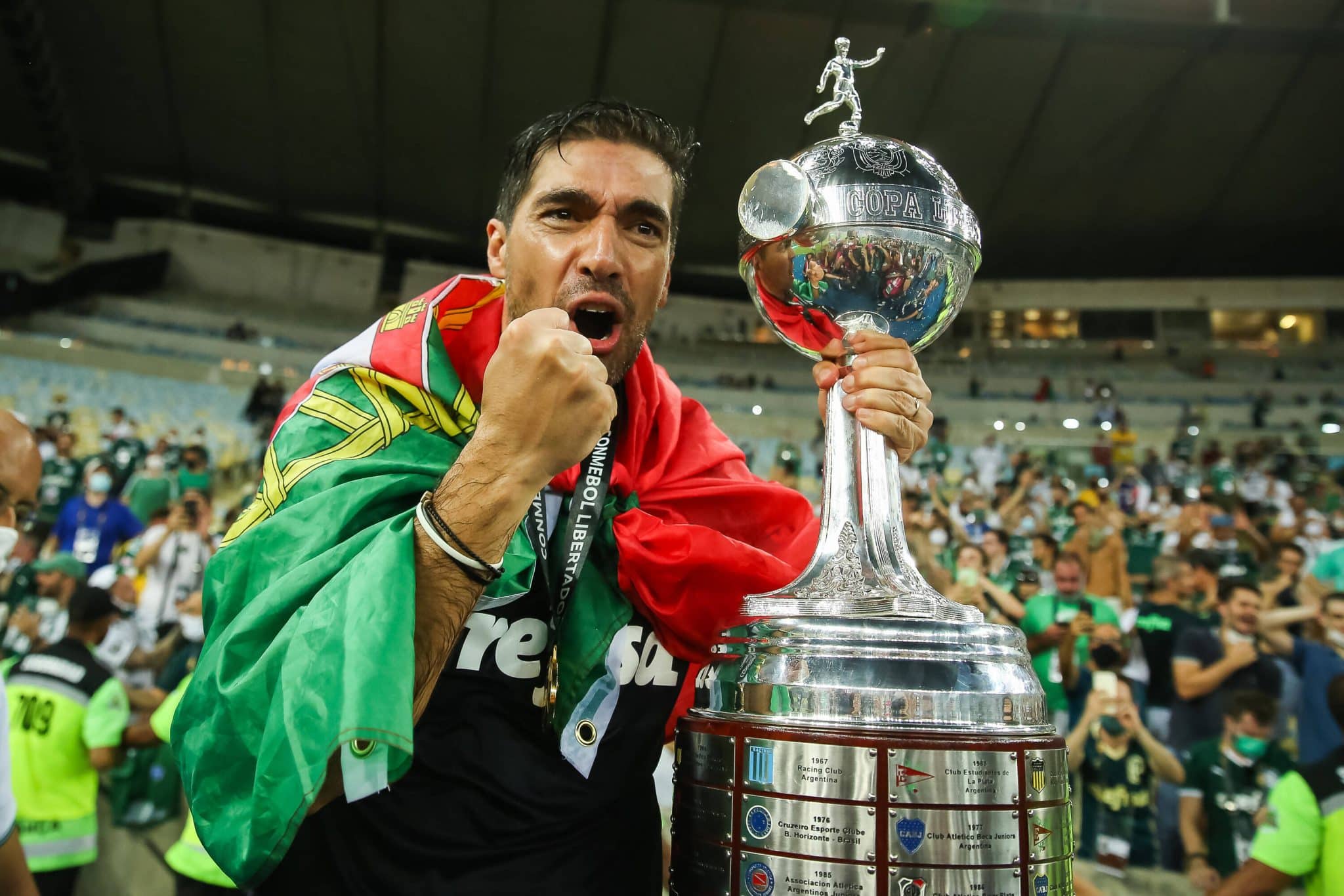 Abel Ferreira comemora t&iacute;tulo da Libertadores de 2020