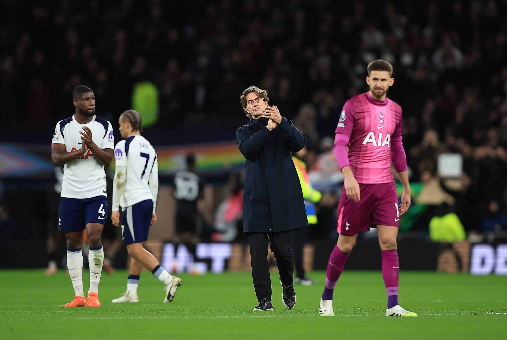 Thomas Frank e Tottenham sofrem mais uma derrota (Foto: IMAGO / Pro Sports Images)
