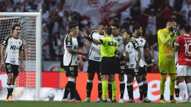 ‘Tem que ter critério’: Arbitragem rouba a cena em Internacional x Atlético-MG