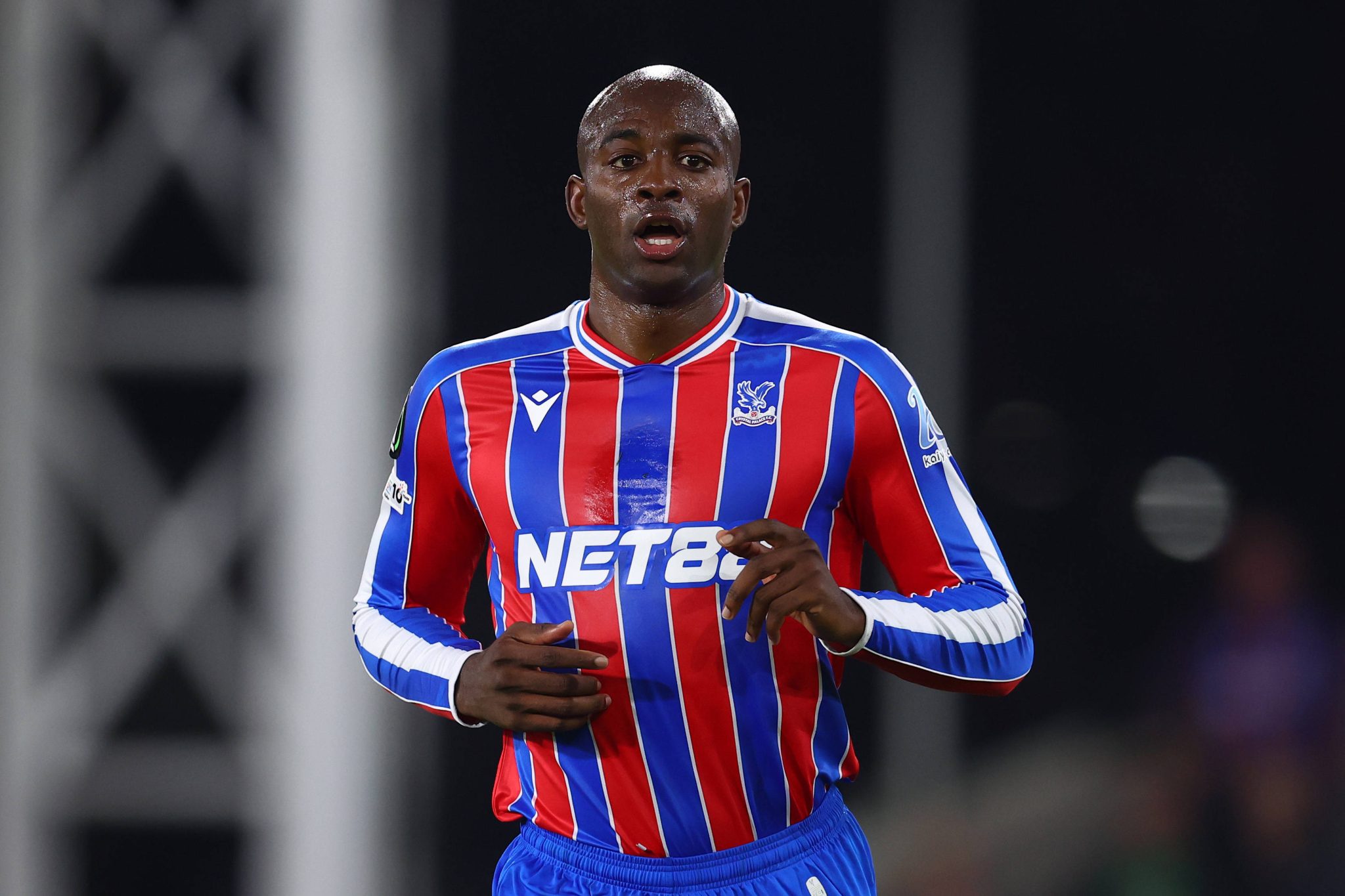 Ex-Arsenal recomenda camisa 9 alternativo para resolver problema do Manchester United