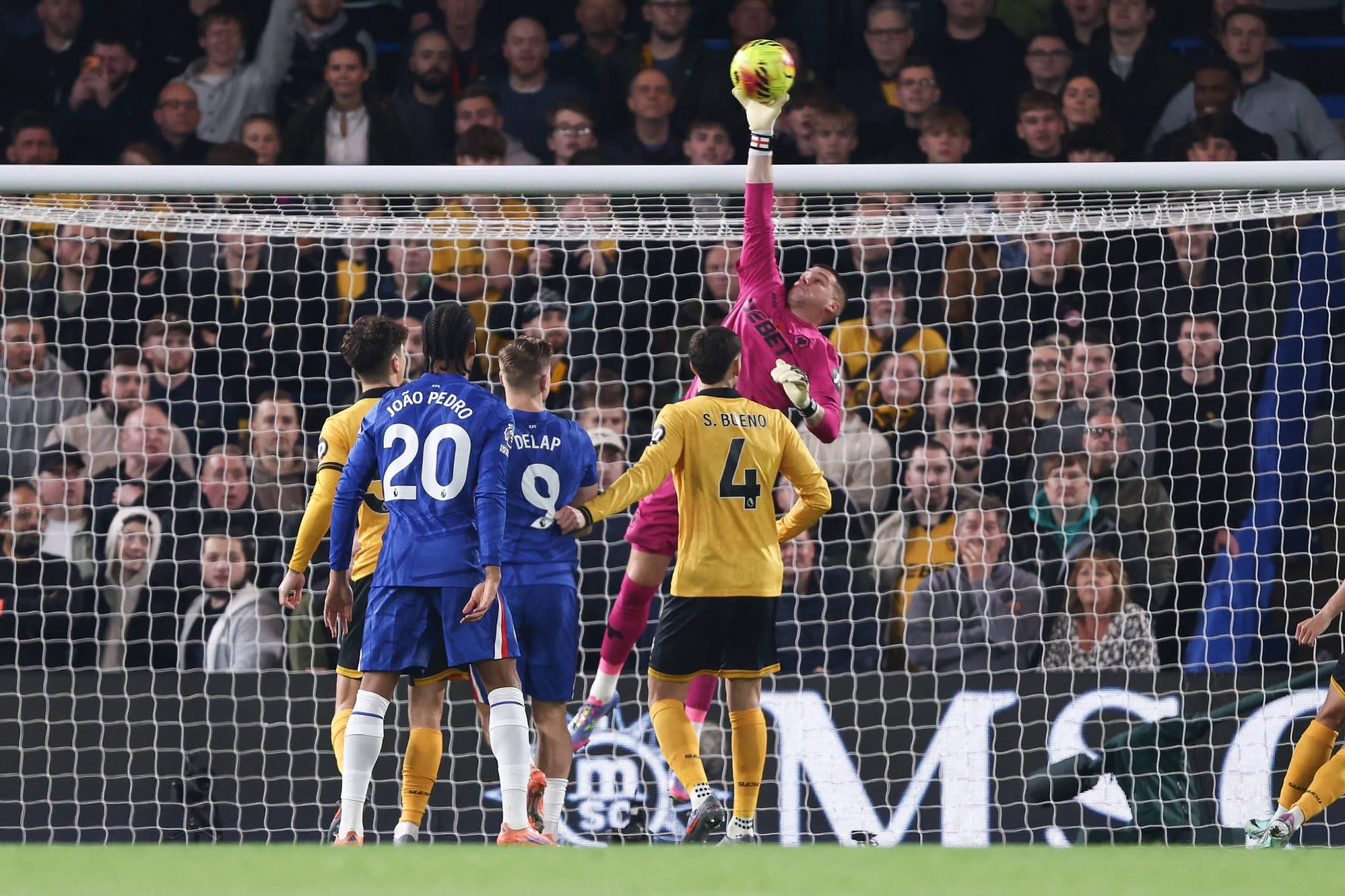 Johnstone faz defesa em Chelsea x Wolves