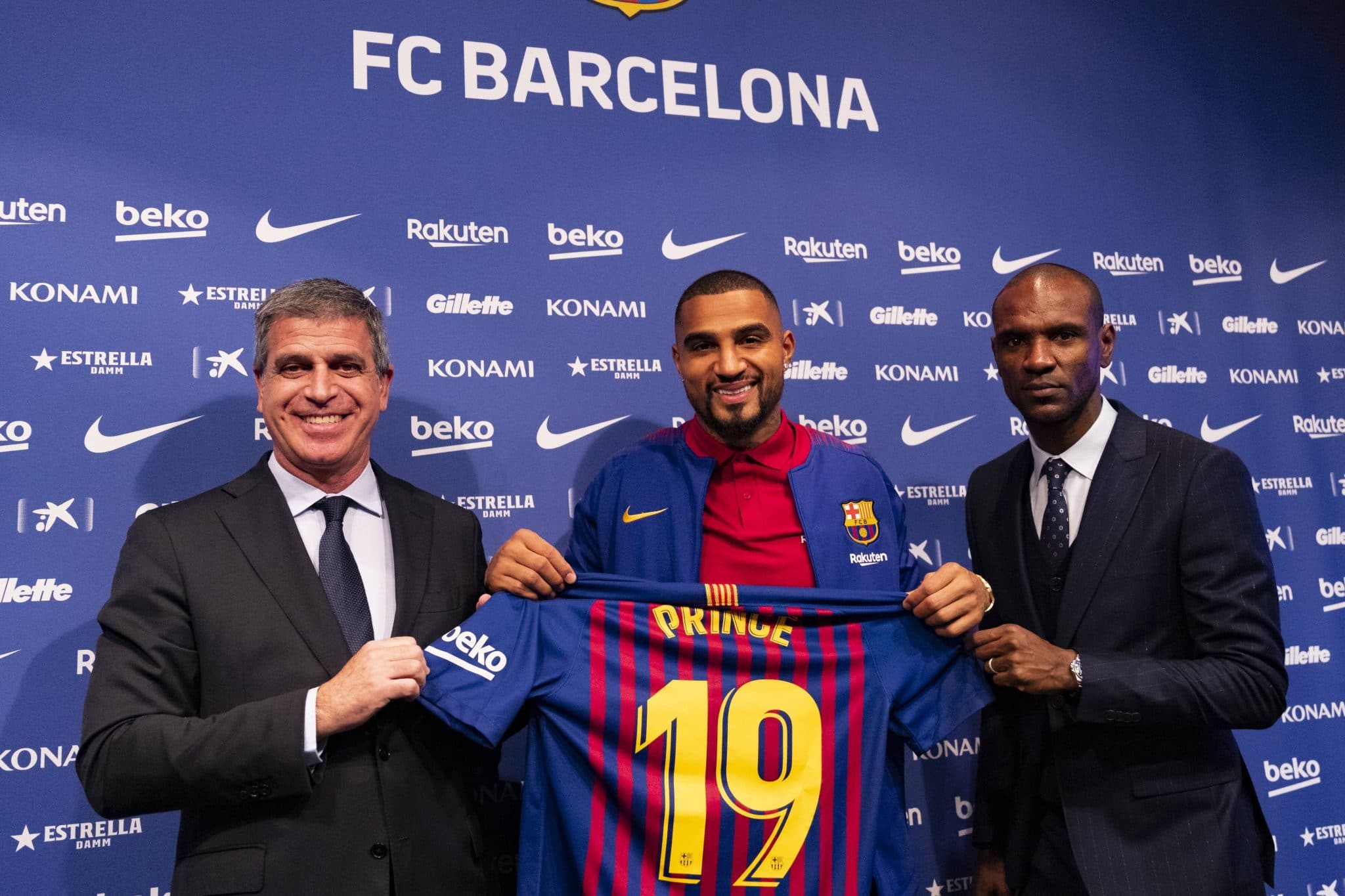 Boateng durante apresenta&ccedil;&atilde;o no Barcelona