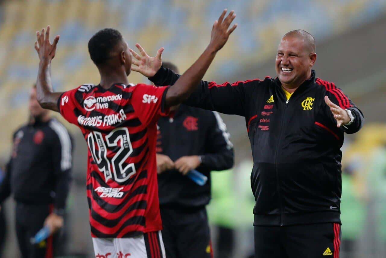 M&aacute;rio Jorge e Matheus Fran&ccedil;a nos tempos de Flamengo
