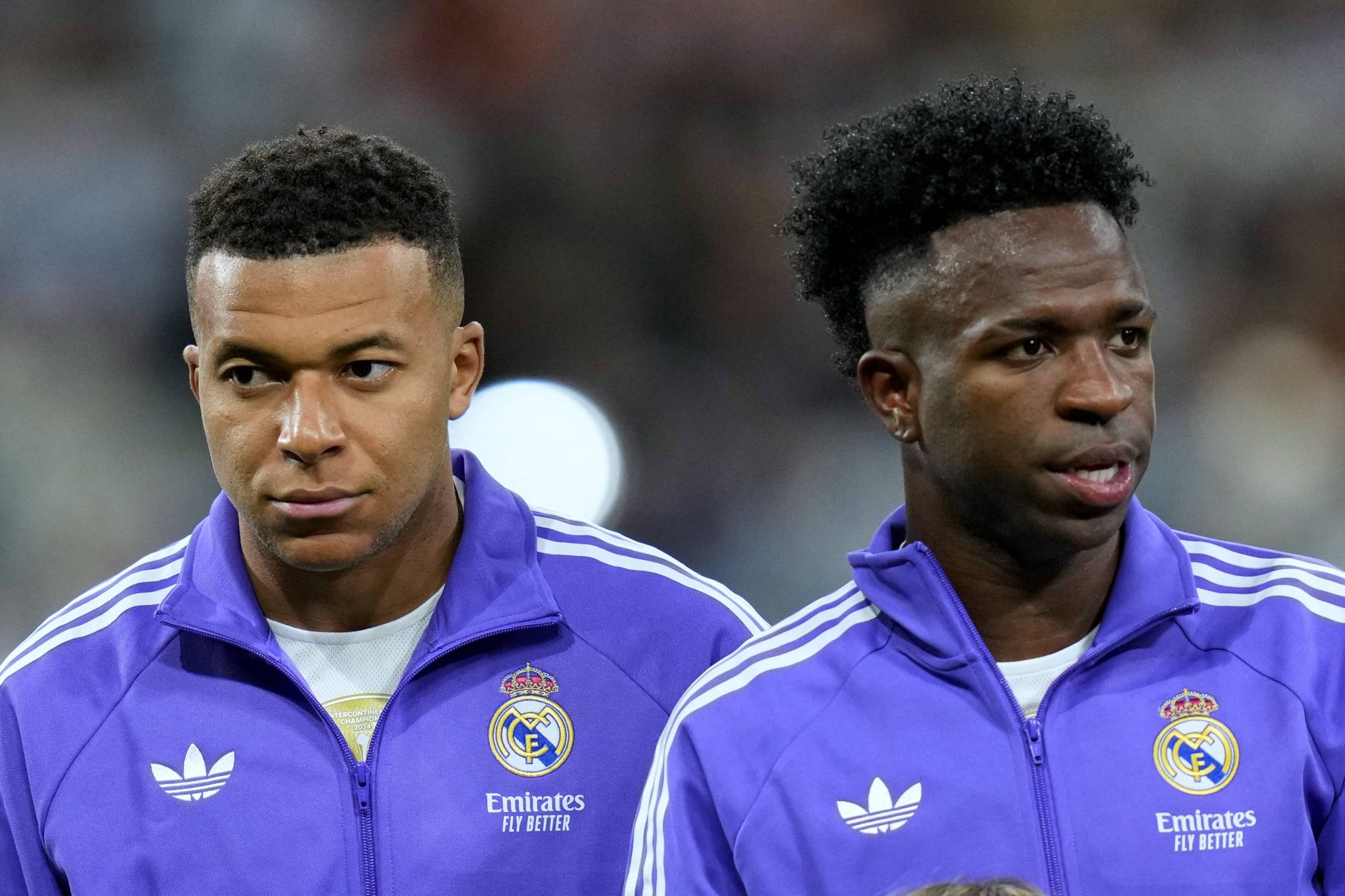 &lsquo;Nunca se deve dar espa&ccedil;o&rsquo;: T&eacute;cnico do Liverpool conta como anulou Mbapp&eacute; e Vini Jr