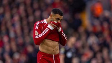 &lsquo;S&oacute; ou&ccedil;o Salah falar quando recebe pr&ecirc;mio ou quando precisa de um novo contrato no Liverpool&rsquo;