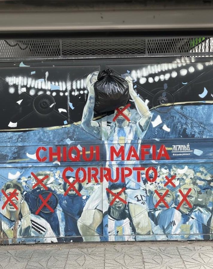 Mural vandalizado argentina