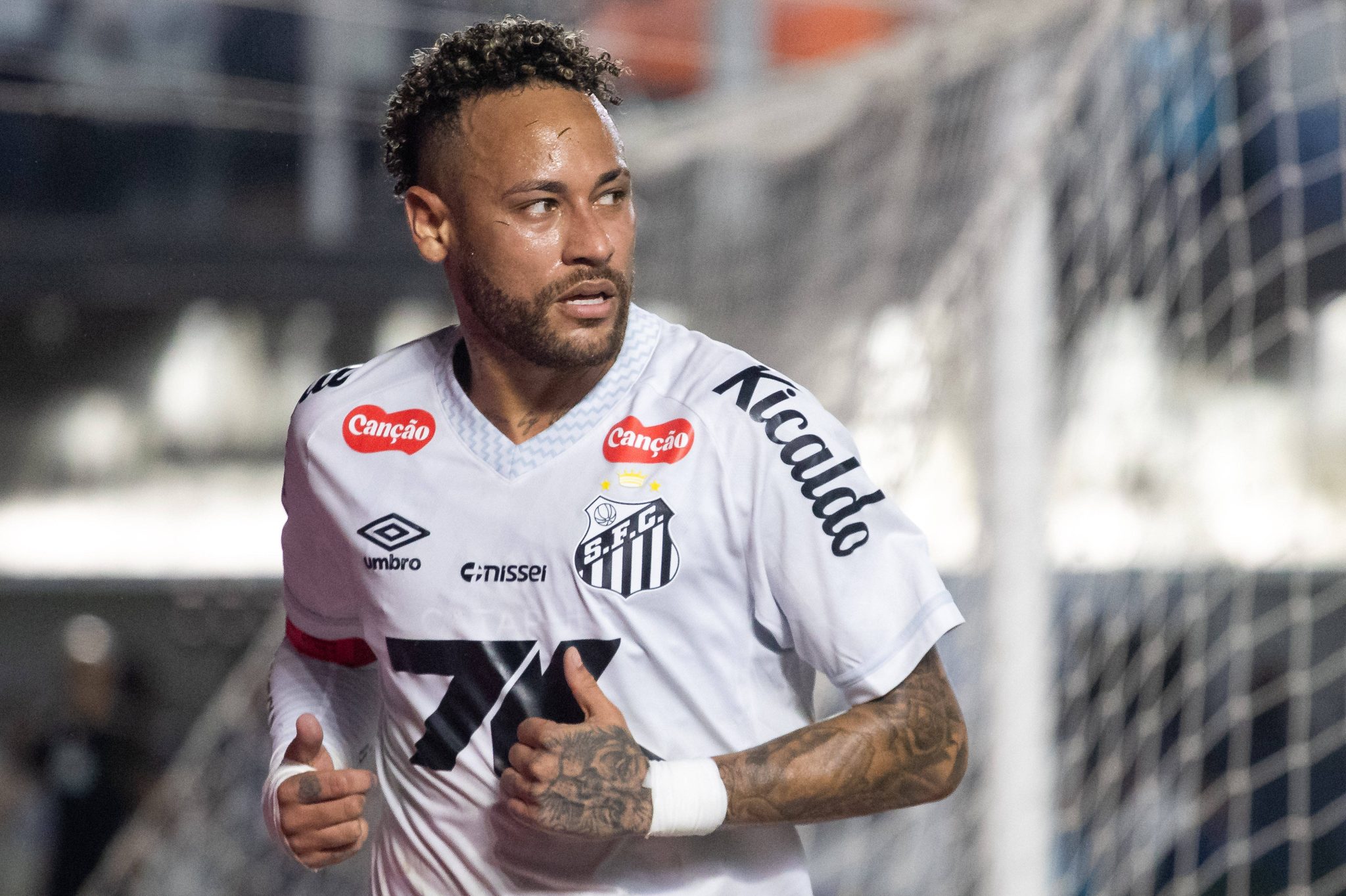Vit&oacute;ria contra Palmeiras mostra a Santos (e Neymar) o caminho para se livrar da queda