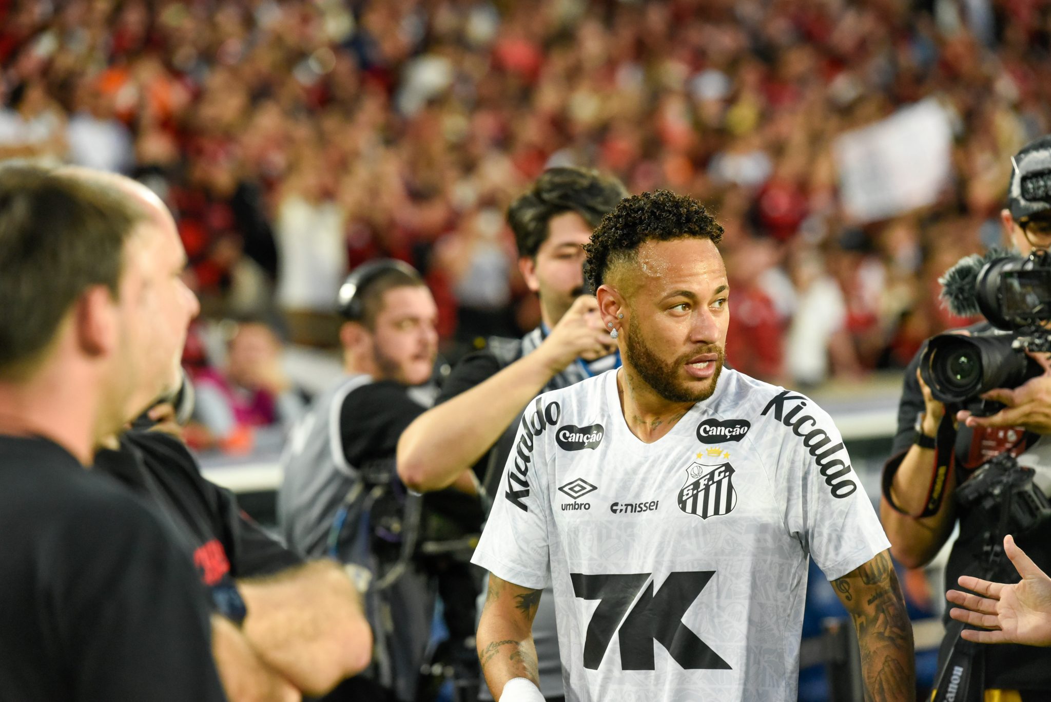 Por que Neymar pode dar esperan&ccedil;a a Ancelotti mesmo em outro jogo ruim pelo Santos