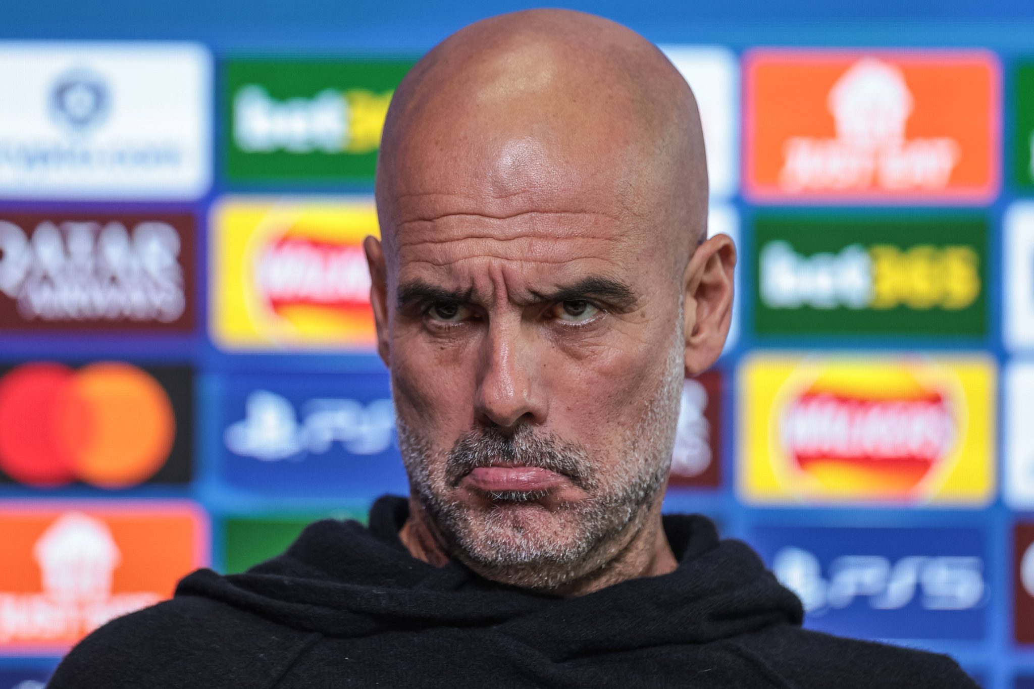 Guardiola: &lsquo;Me sinto envergonhado e constrangido por isso, pe&ccedil;o desculpas&rsquo;