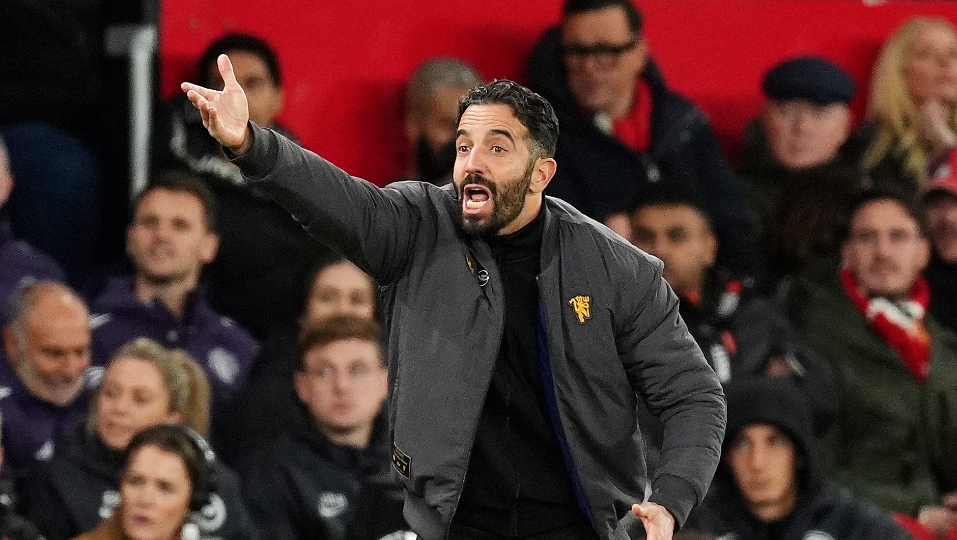 Les&atilde;o de refor&ccedil;o faz Amorim definir prioridade m&aacute;xima do United na pr&oacute;xima janela